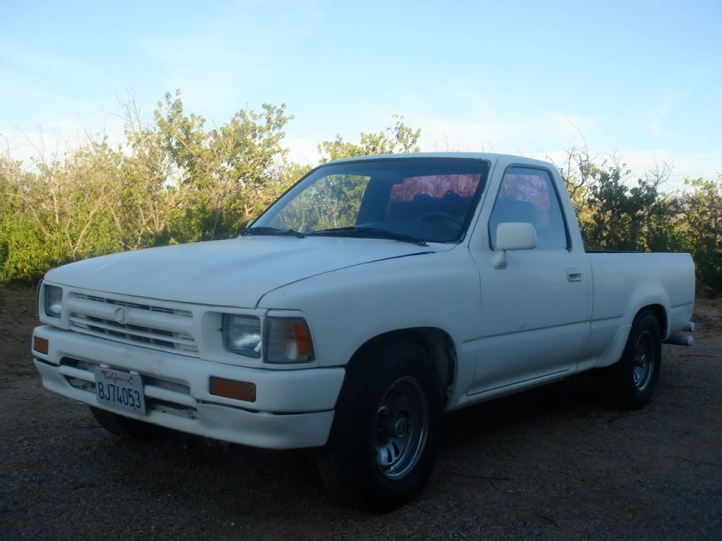1994 Toyota Pickup Regular Cab 5 Speed A/C White