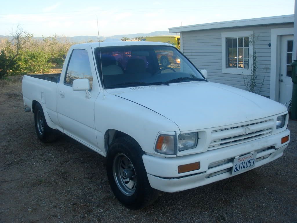 1994 Toyota Pickup Regular Cab 5 Speed A/C White