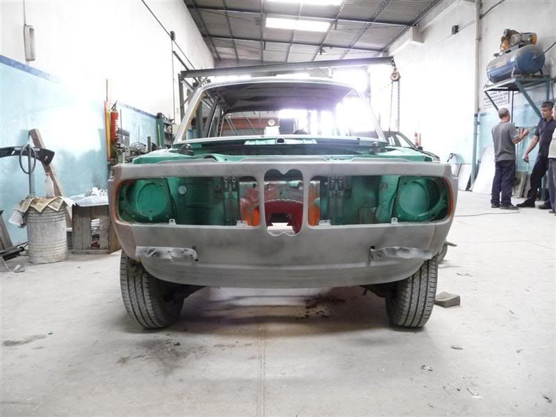 http://i405.photobucket.com/albums/pp133/Gonsapito/Restauracion%20BMW%202002%201972/P1080368.jpg