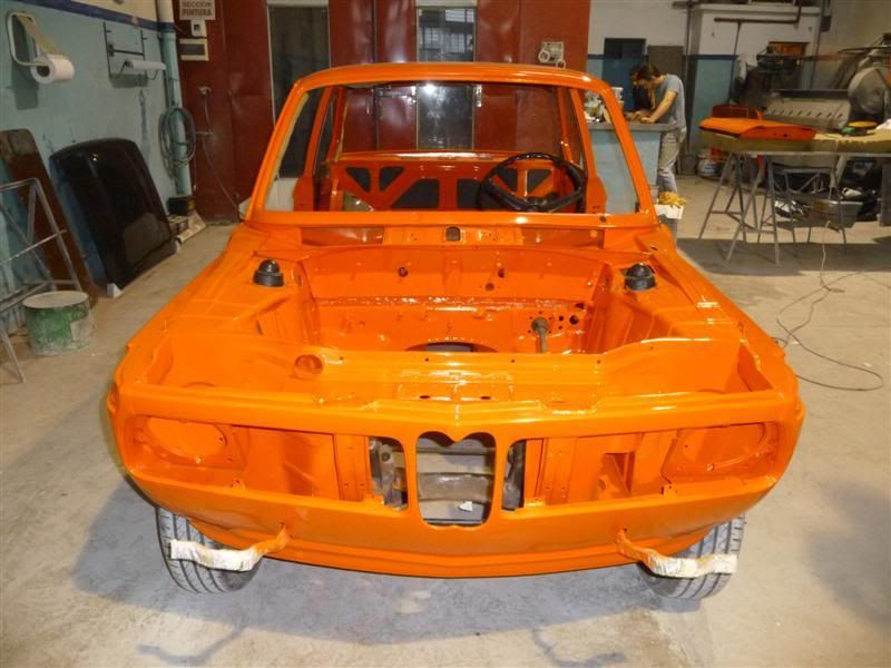 http://i405.photobucket.com/albums/pp133/Gonsapito/Restauracion%20BMW%202002%201972/P1080392.jpg