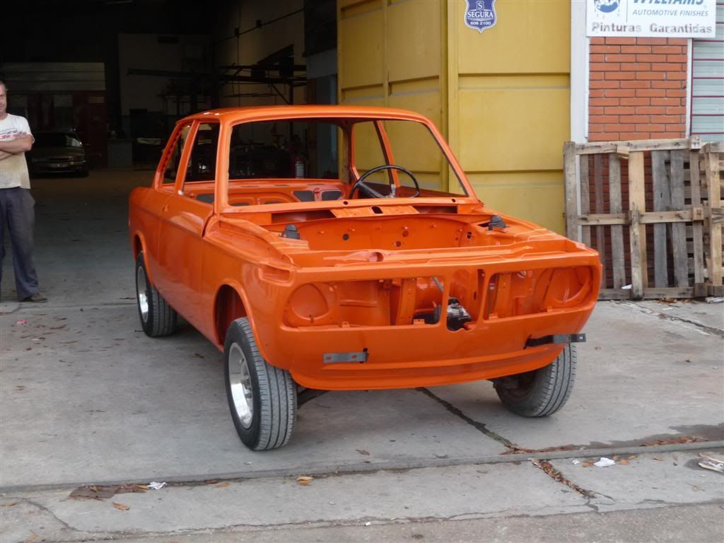 http://i405.photobucket.com/albums/pp133/Gonsapito/Restauracion%20BMW%202002%201972/P1080419.jpg