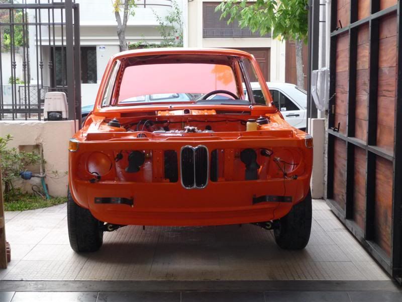 http://i405.photobucket.com/albums/pp133/Gonsapito/Restauracion%20BMW%202002%201972/P1080633.jpg