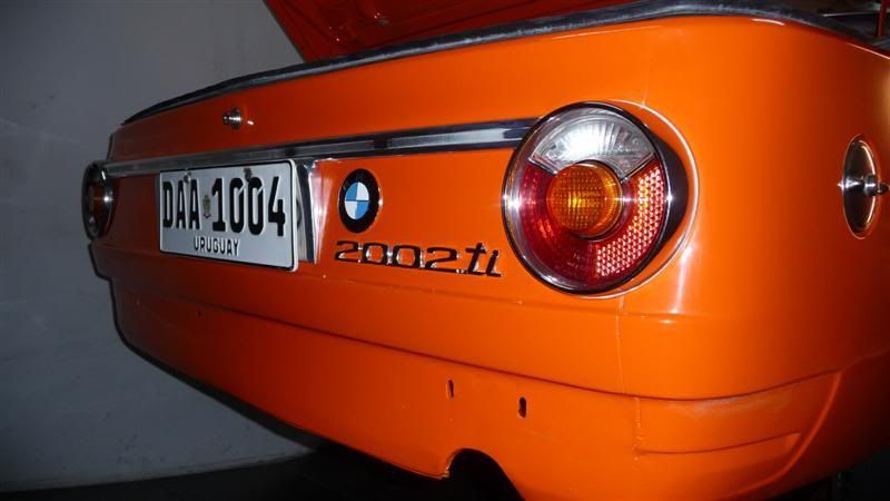 http://i405.photobucket.com/albums/pp133/Gonsapito/Restauracion%20BMW%202002%201972/P1080846.jpg