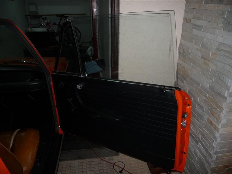 http://i405.photobucket.com/albums/pp133/Gonsapito/Restauracion%20BMW%202002%201972/P1090163.jpg