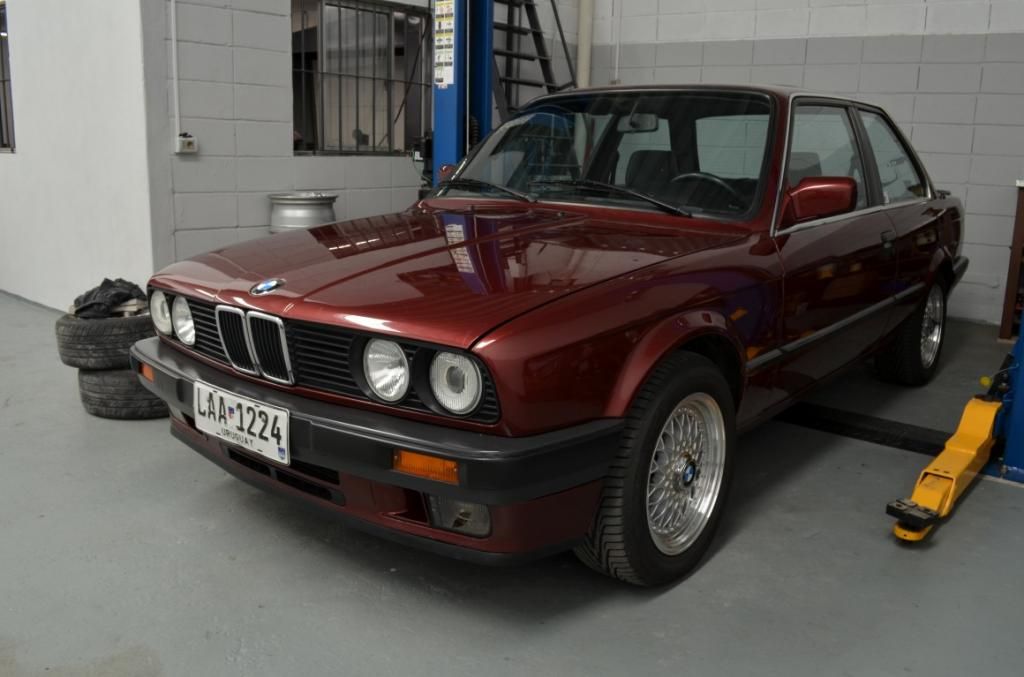 http://i405.photobucket.com/albums/pp133/Gonsapito/Restauracion%20BMW%20325i/DSC_0019_zps75ecc712.jpg