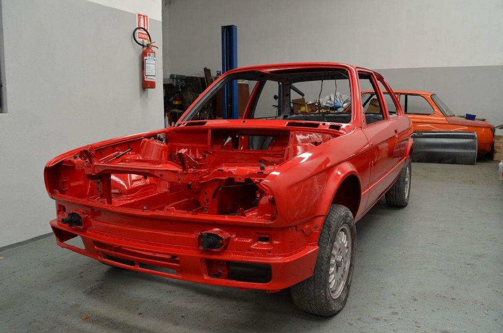 http://i405.photobucket.com/albums/pp133/Gonsapito/Restauracion%20BMW%20325i/DSC_0119_zps49ygiz8n.jpg