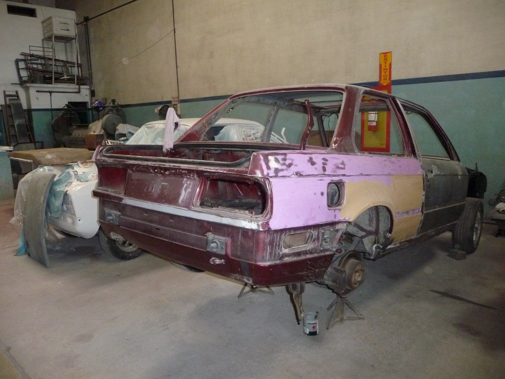 http://i405.photobucket.com/albums/pp133/Gonsapito/Restauracion%20BMW%20325i/P1120361_zps5c4da430.jpg