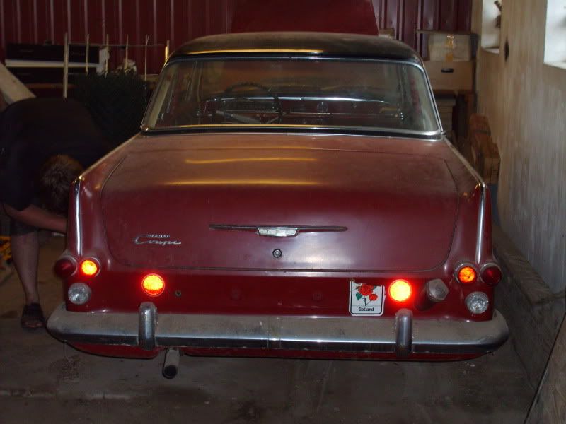 http://i405.photobucket.com/albums/pp135/gyzen/Opel%20Rekord/S5000772.jpg